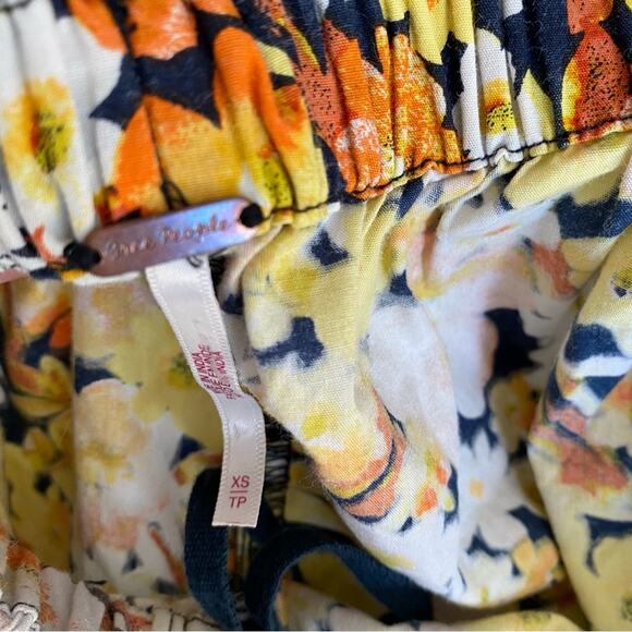 Free People Amy Floral Print Jumpsuit size XS Yellow Black Orange Flowers - Picture 10 of 11